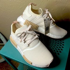 ADIDAS NMD - FW6432 size 9.5 NWT